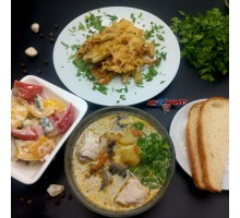 Суп с курицей,сливками и грибами,макароны с мясом и сыром, с-т из овощей со сметаной+ ahs-комплимент