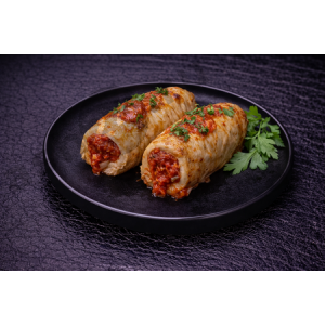 Вторые блюда Куриный рулет с аджикой (100г)