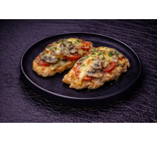Вторые блюда Отбивные куриные с помидором и грибами (100г)
