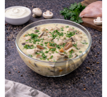 Первые блюда Суп с курицей, сливками и грибами (300г)